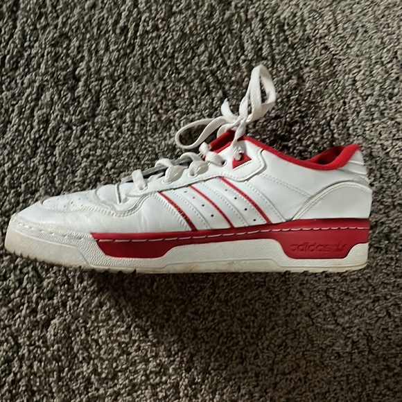 Used Shoes - Picture 2 of 3